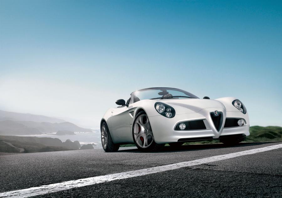  Alfa Romeo 8C Spider 2008 года  (фото 10 из 46)